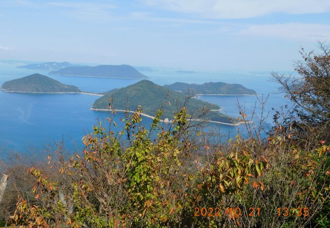 紫雲出山　柿のお接待を受けました。