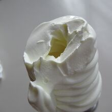 ソフトクリームは割りばしで