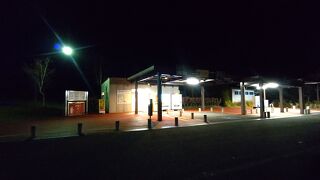 夜は貸し切り？