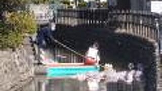 街が華やかになる期間。。ひな流しもありました。