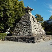 長い歴史と格式ある神社で見どころも多いです。