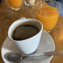 コーヒー & オレンジジュース