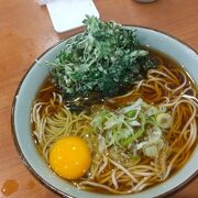 春菊天そばの朝食に卵サービス