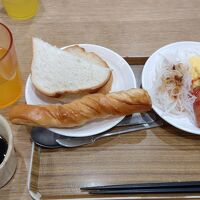 朝食。バイキング方式。