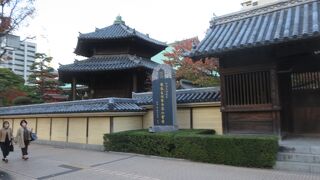 夕方に訪れたら福岡大仏を拝観したり、宝物展示室に入ることができなくなっていて残念でした。