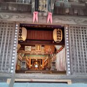 冨士御室浅間神社の本殿