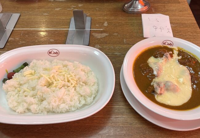 人気カレー店