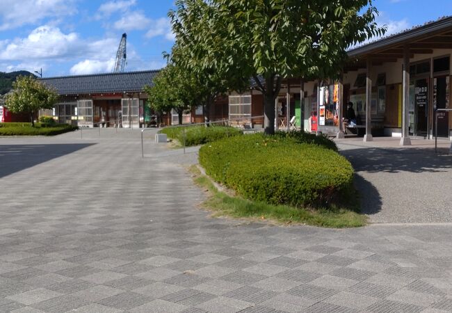 海の駅 六銘館