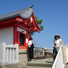 桂浜にある龍王宮という高台にある海津見神社です。