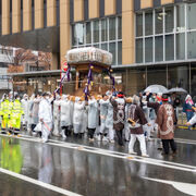 甲府市の市街中心部で「甲府えびす講祭り」のお神輿を見学しました