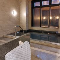 広くはないけど、ゆったり入れるお風呂