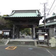 妙本寺総門