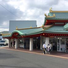終点の片瀬江ノ島駅