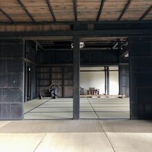 日本の田舎の家という感じ