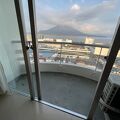 部屋の窓から桜島の絶景