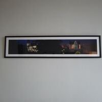 ベッドの上の絵