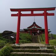 駒ケ岳山頂に鎮座している神社