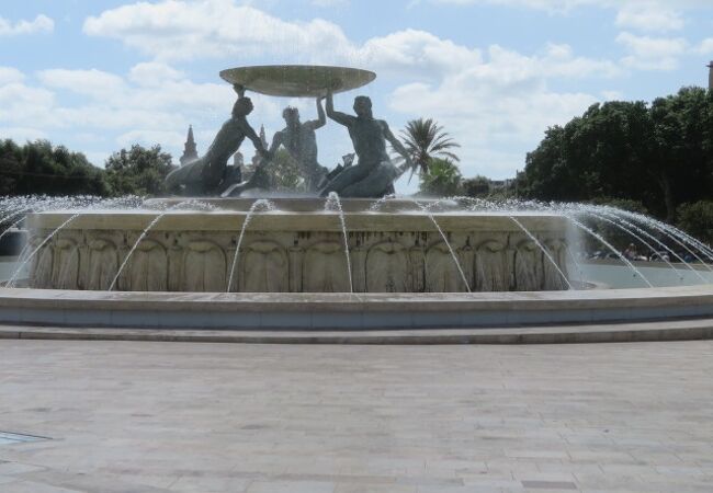 旧市街地入口にあります