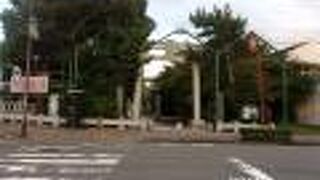 2つの神社が一つになっています。