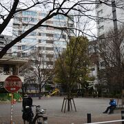 日本橋にある都市部の公園