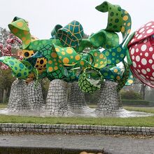 いきなりの草間彌生アート