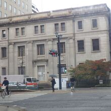 銀行らしい建物