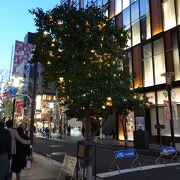 活気ある年末の光景が戻ってきました