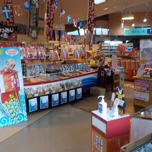 物産館委は地元産の食品などが沢山ありました。