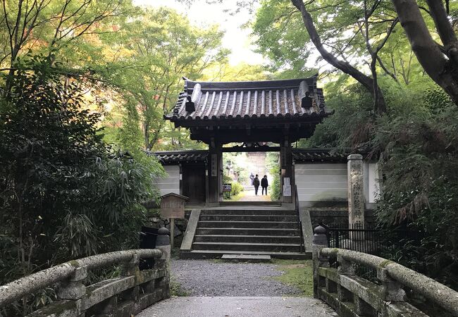 空海作とも伝えられる木像荒神坐像