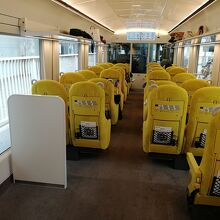 ゆったりとした車内