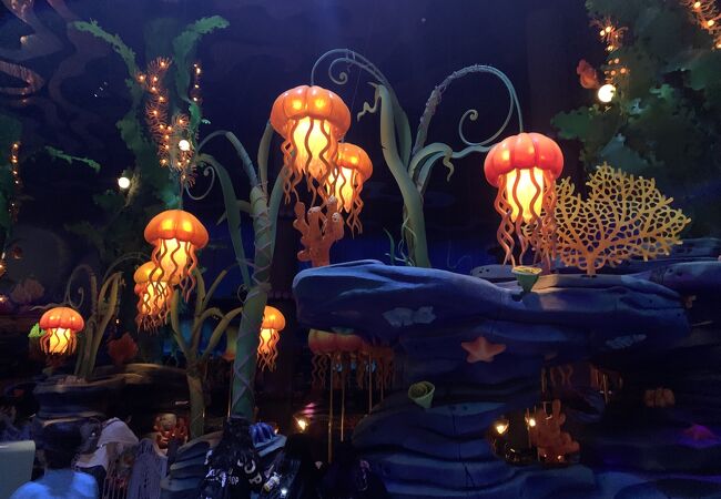 美品ꕥグッチ 2017年ランウェイ 花柄刺繍 シェリーライン ジャージーレギンス GUCCI - あやなん着用モデル gucci 刺繍入り ジャージ グリーンの通販