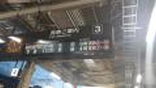 浜松17時01分発新快速米原行きですが、2022年11月27日現在、６両編成での運転でした