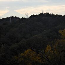 稜線に近いところから富士山が見えました。