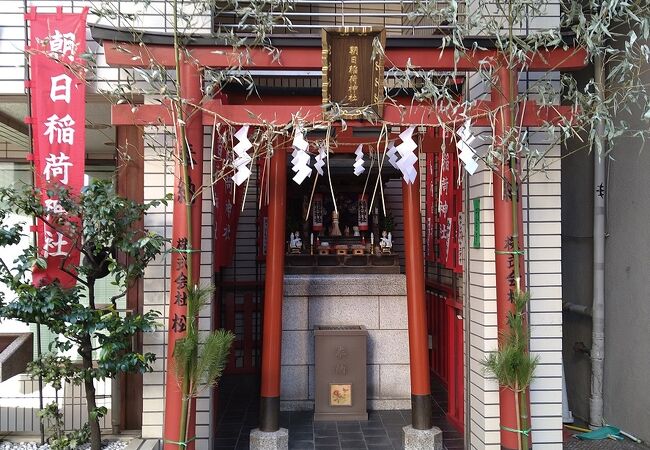 中央区銀座３丁目に鎮座している神社