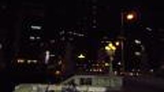 大江橋　中之島公園や大阪市役所、日本銀行大阪支店の近くにある橋