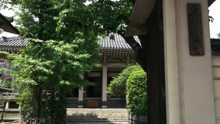 重厚感のある本堂