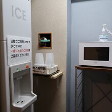 電子レンジ・製氷機あり
