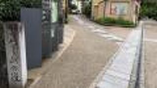 観光スポットが連なる！