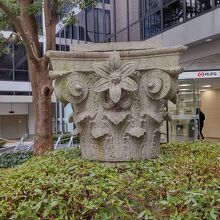 旧三菱銀行三宮支店柱頭