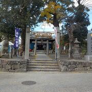 元号「令和」のゆかりの地となった神社です。