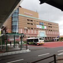 和泉中央駅、バスの便も良い