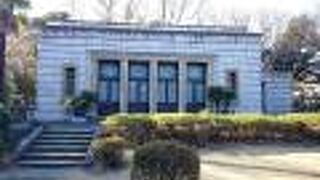 現代でも通用する素敵なデザインの建物