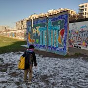 ベルリンの壁　歴史に触れる