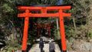 「九州最古のお稲荷さん」の石室はパワースポット