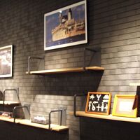 ロビーには連絡船の写真が展示されています