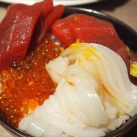 朝食：自分なりの海鮮丼