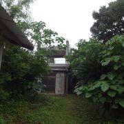 比較的平坦な竹富島の中で、少しだけ小高くなっている場所です。