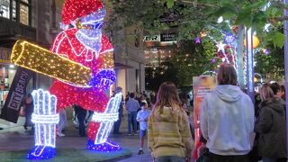 11月末のブラック・フライデー＋クリスマス・シーズンの開始時期には賑わいを見せていました