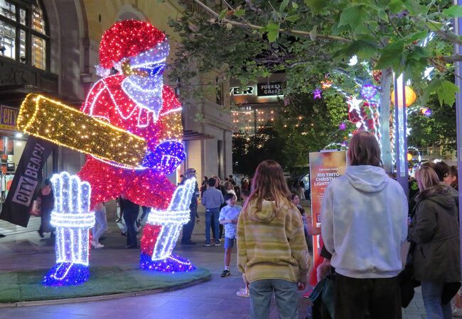 11月末のブラック・フライデー＋クリスマス・シーズンの開始時期には賑わいを見せていました