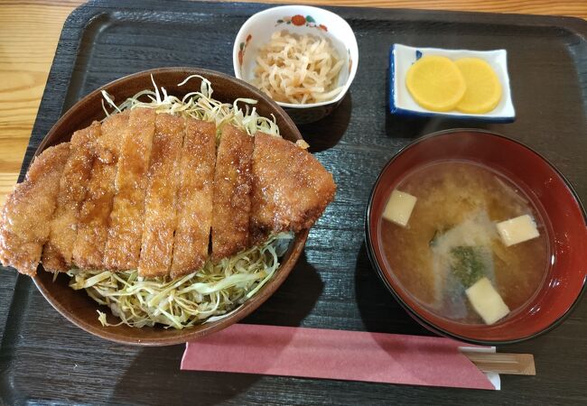甘いタレのソースカツ丼